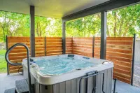 King Sized Retreat w/Hot tub, Peloton, Views - Close to Sedona!