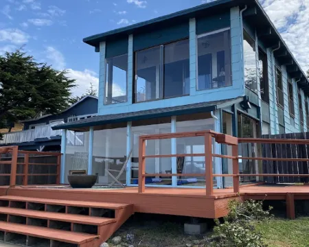 Oceanfront Oasis, Sunsets & Crashing Waves Hotels in Moss Beach