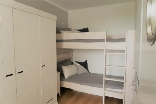 Newly renovated apartment, lake view, directly on the south beach, WLAN & beach chair included