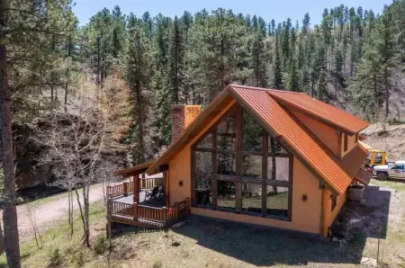 Deadwood Private Luxury Cabin with Gold Mine and Creek