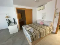 Loft Moderno en Terrassa, Ideal Parejas. Wifi. PK Can matraca I la mare附近的飯店