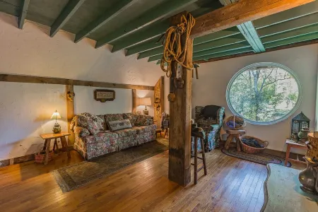 Fairytale cottage in Chickamauga, GA