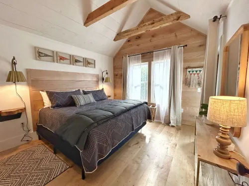 Modern Luxury meets Downtown Experience Centrally-Located in Bryson City