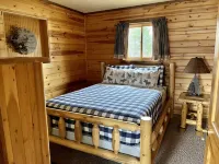 EAGLE LODGE - Large log cabin on the E. Fork of Chippewa River