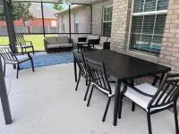 4-bedroom oasis  in Navarre with enclosed heated  pool