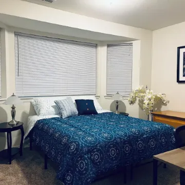 Centrally located, chic, & simple near downtown