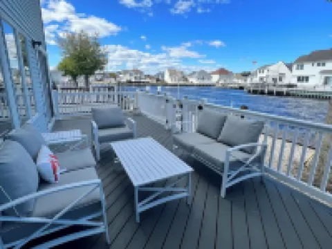 Steps from the beach! Come sail away! Hotels in Berkeley