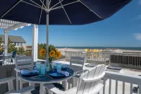 Pet Friendly 2Br Oceanfront Building Perfect for Couple or Small Family
