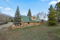 Silverthorne Hummingbird Cabin • Near Ski Resorts & Downtown