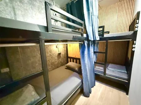 Bed Space Hostel Khaosan