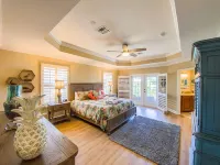 Luxury Key West feel steps from Historic downtown Stuart, minutes from the beach