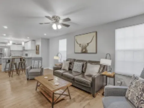 Clean, comfortable home. 馬里恩酒店