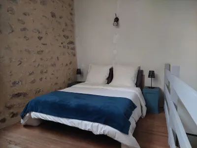 La Petite Maison Bleue Cœur du Village de Buis-les-baronnies 4 Personnes