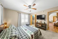 30%Off Mountain Cabin - 2 King Beds, Hot Tub, Game Room, Mini Golf, EV Charger