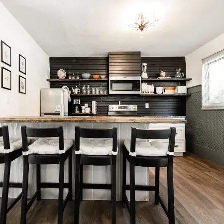 Everwood Cottage ^ Trees, Birds, and Quiet! Military Friendly