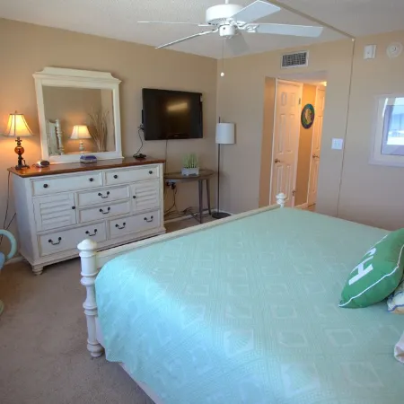 Oceanfront 2Br Condo w/ Balcony & Panoramic Atlantic Views, Unit 226