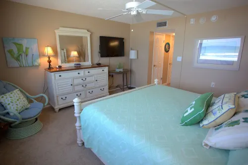 Oceanfront 2Br Condo w/ Balcony & Panoramic Atlantic Views, Unit 226