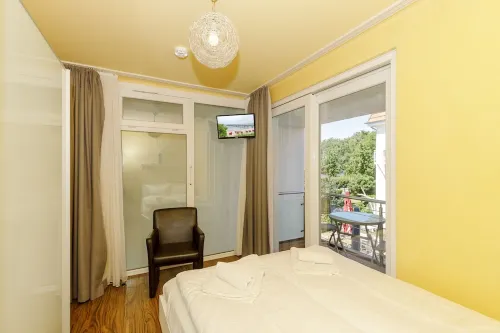 Pure beach life, less than 100m to the beach