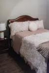 Country Cottage King Suite 7mi to Youngsville Sport Complex in Broussard, LA