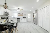 2 bed 2 bath Modern Farmhouse in Old Town Spring