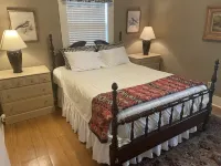 Elegant 2 Bedroom, 2 Bath Guest House close to Tallahassee