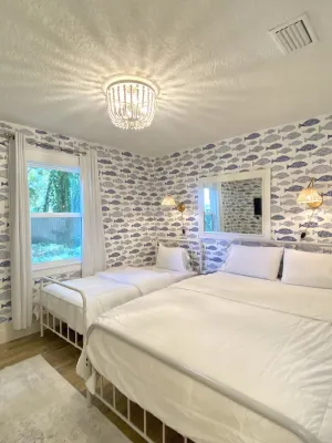 Pet Friendly Beach Cottage!