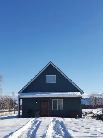 Sleeps 5 - Modern Country Cabin - Minutes from Bryce Canyon