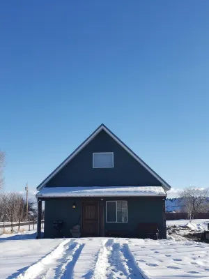 Sleeps 5 - Modern Country Cabin - Minutes from Bryce Canyon Hotels in Garfield County