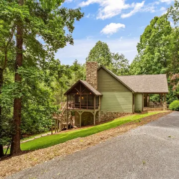 Easy Lakefront Path to Private Dock & Lake. Plenty of room for the whole family.