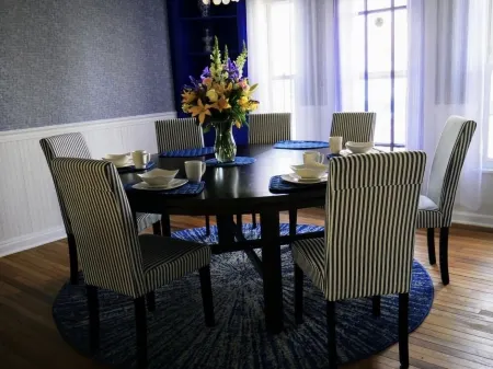 LUXURY WATERFRONT HOME w/PRIVATE BEACH w/BBQ PATIO