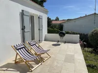 Rare! Seafront vacation home with direct access to sea and beach - Wifi