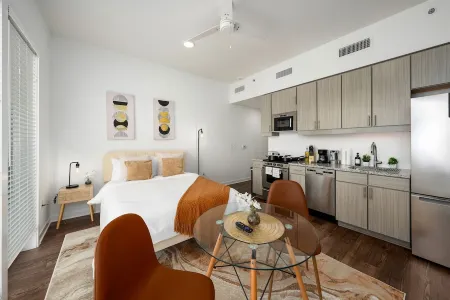 Luxury Studio in Prime Location l Private Balcony! Отели рядом с достопримечательностью «Университет Алабама в Бирмингем»