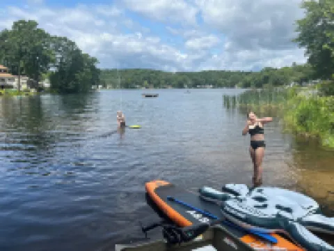 Amazing lake house with everything you need!