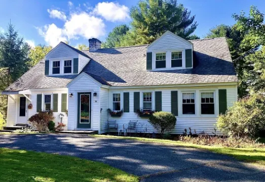 Cape Home In the Beautiful Berkshires - Near Lenox & Bousquet Hotels in Pittsfield