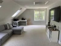 Quaint & Clean Cape Cod Loft Hotéis em Bourne