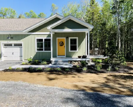 Shipbuilder’s Retreat sleeps 6, 5 minutes to Harbor Hotels in Boothbay