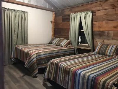 NEW! CJ's Crooked Hideaway-Secluded Cabin Near the White River