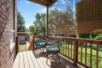 Chateau St. Louis ~New~ Historic Home ~ 9min > DT - Bungalows