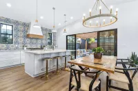 Heart of Paso Robles Wine Country near Downtown Paso, Wineries & Midstate Fair