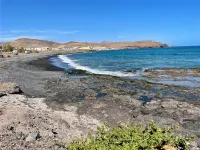 Casa La Ola - Idyllic Seaside Retreat, La Lajita