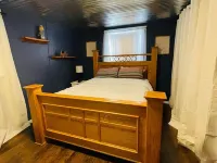 Beautiful 2BR+Loft Cottage with amazing views! Hotels in Gladwin County