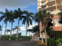 Amazing Views & Condo! Heated Waterfall Pool & Hot Tub, Free Wifi and Parking! - 2つ星