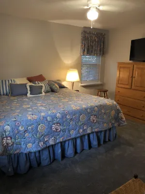 SUPER- PRICED CONDO FOR 28 DAYS  OR MORE