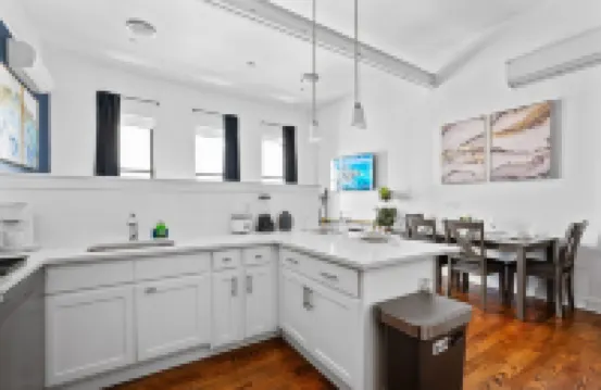 Open space lux studio near EWR - 1 min walk to Prudential