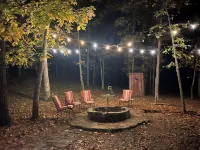 Rustic River Cabin- Located Near the Illinois River!
