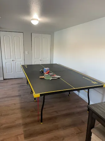 2900sf Riverfront home,no wake zone,5 bdrm, 4 bath Sleeps14,games, Sandy Beach!