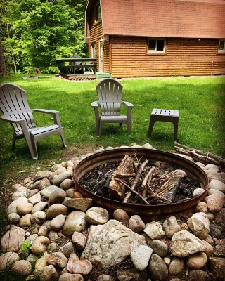 Bonfire Holler Cabin