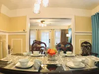 King Bed/Sleeps 4/Furnished Private APT/In-Unit Washer Dryer/Smart HDTV