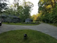 Riverside cottage on the water - private and pet friendly!