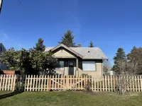 Welcome to S 25th St 2 BR 1 BA + Bonus Space Hotels near Greater Tacoma Convention Center